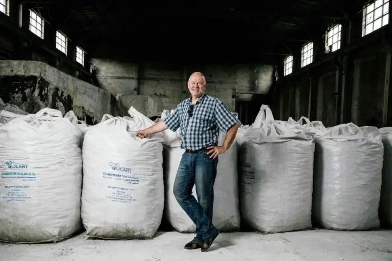 Head of the Upper Kalmius Water Filtration Plant at Voda Donbasa, Donetsk